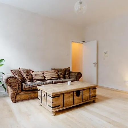 One Bedroom Flat In Corn Street * Bristol