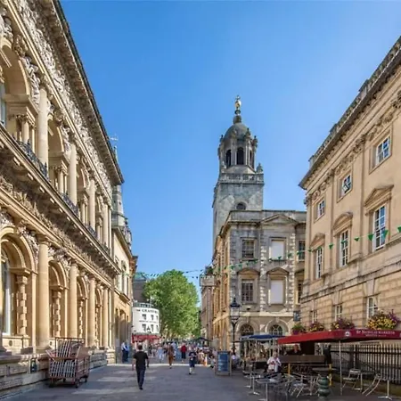 One Bedroom Flat In Corn Street Apartman Bristol